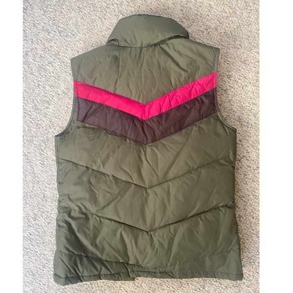 Retro style Old Navy Women’s vest - Picture 2 of 3